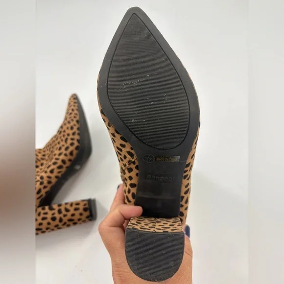 Bamboo Women’s Leopard Print Ankle Booties Heels Pointed Toe Side Zip Size 7 - Picture 8 of 8